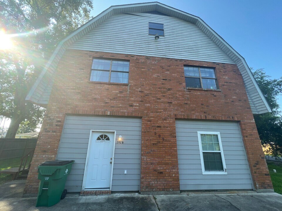 202 Canal Ln in Houma, LA - Building Photo