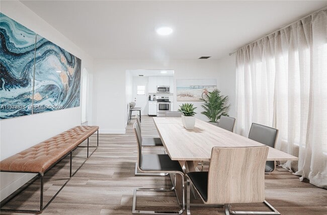 11080 Peachtree Dr in North Miami, FL - Building Photo - Building Photo