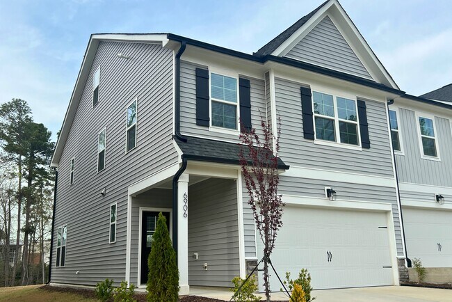 6906 Doddridge Ln in Cary, NC - Foto de edificio - Building Photo