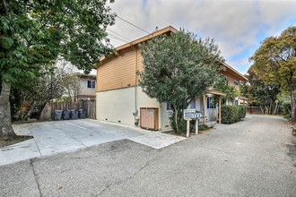 194 Gladys Ave in Mountain View, CA - Building Photo - Primary Photo