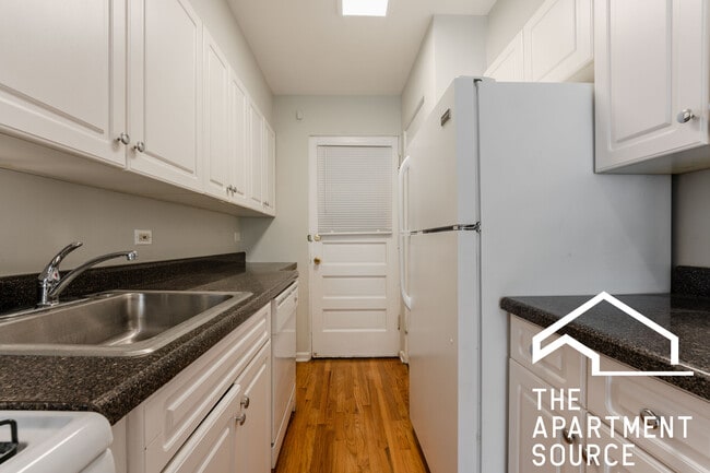 6535 N Mozart St in Chicago, IL - Building Photo - Building Photo