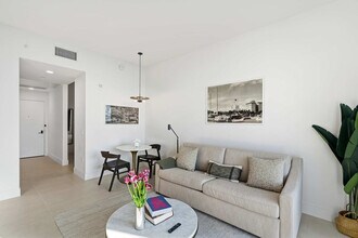 159 NE 6th St, Unit SI FL48-ID1332433P in Miami, FL - Foto de edificio - Building Photo