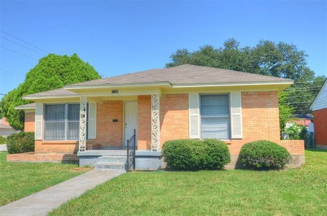 property at 2705 Crest Ridge Dr