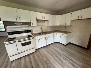 2204 Elva Dr in Kokomo, IN - Building Photo - Building Photo
