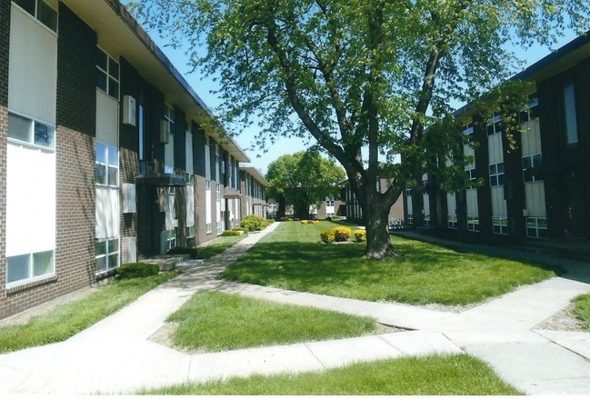 Campus View Apartments in Maryville, MO - Building Photo - Building Photo