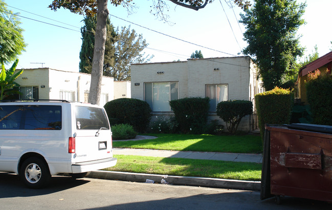 902 E Garfield Ave in Glendale, CA - Building Photo - Building Photo