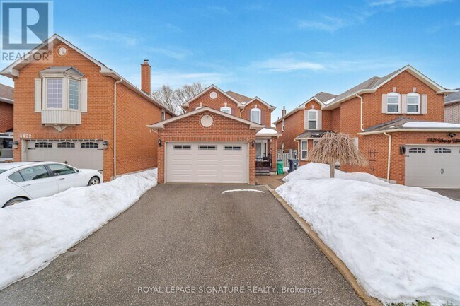 4426 Weeping Willow Dr in Mississauga, ON - Building Photo - Building Photo