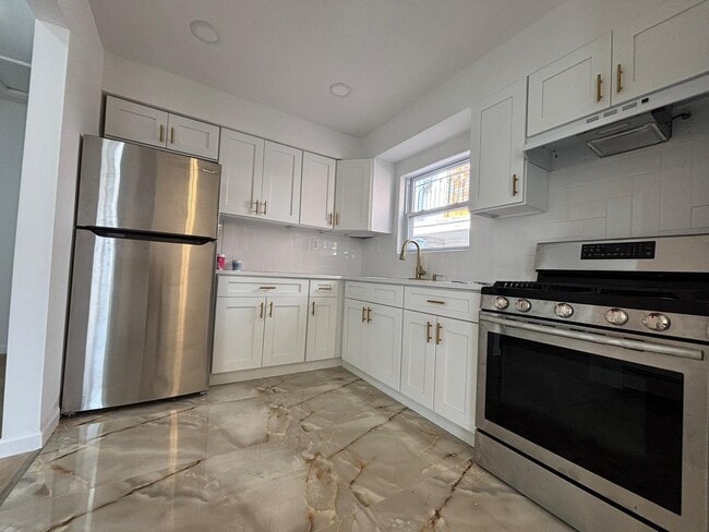 9047 Palisade Ave in North Bergen, NJ - Building Photo - Building Photo