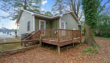 1227 Rollins Ave in Charlotte, NC - Building Photo - Building Photo