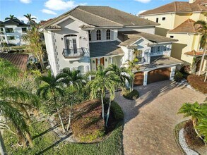 405 Tradewinds Ave in Naples, FL - Building Photo - Building Photo