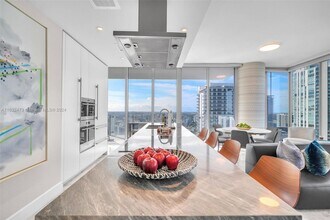 700 NE 26th Ter, Unit E-2905 in Miami, FL - Building Photo - Building Photo