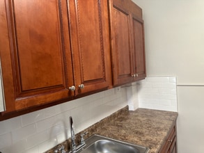 34 State St, Unit 1H in Teaneck, NJ - Building Photo - Building Photo