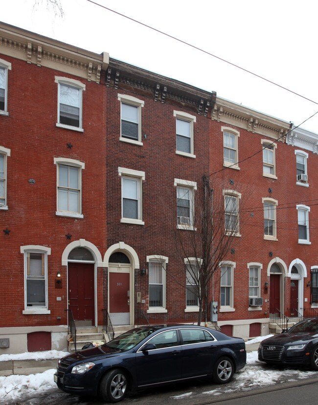 309 N 41st St in Philadelphia, PA - Foto de edificio - Building Photo