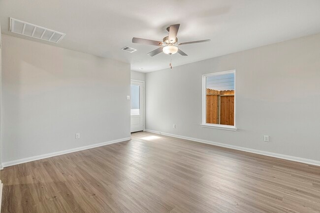 8208 Sunberry Shadow Dr in Houston, TX - Foto de edificio - Building Photo