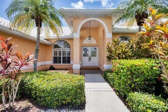6392 Woodbirch Pl in Sarasota, FL - Building Photo - Building Photo