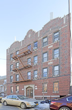 35-15 102nd St in Corona, NY - Foto de edificio - Building Photo