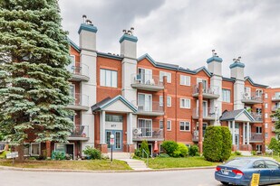 975 Saint-Charles Av in Laval, QC - Building Photo