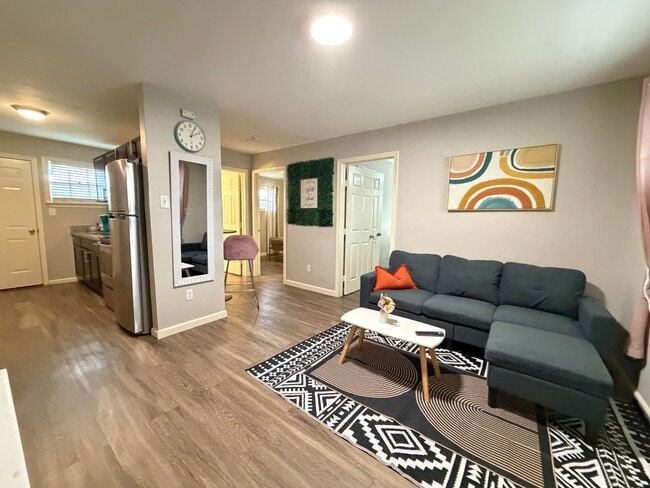 1412 E 35th St in Houston, TX - Building Photo - Building Photo