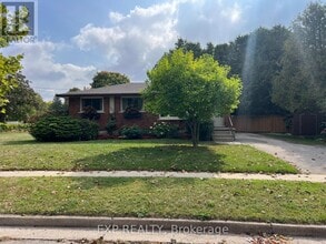 7 Golfview Rd in Guelph, ON - Building Photo - Building Photo