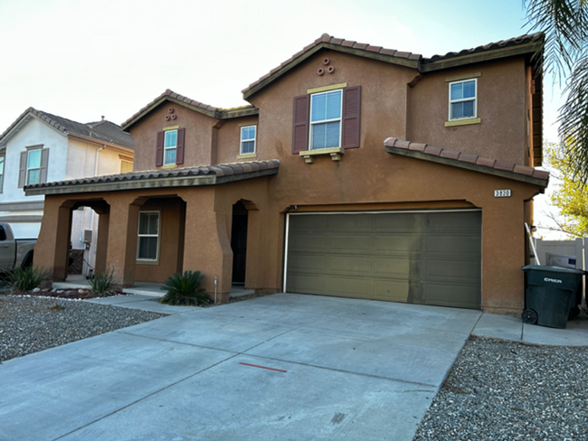 3830 Akina Ave in Perris, CA - Foto de edificio - Building Photo