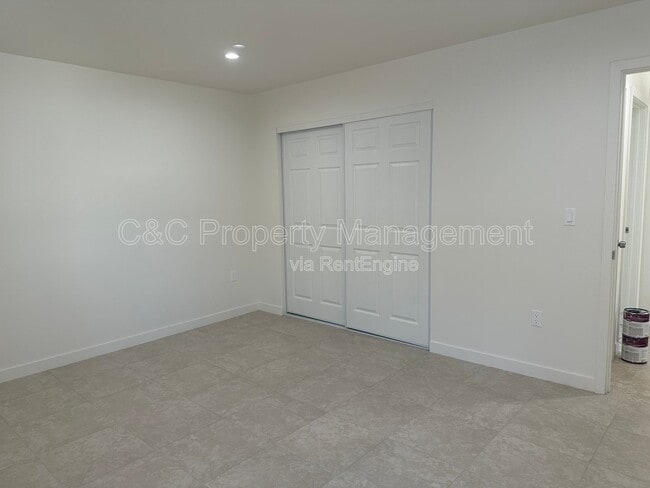 18110 Gault St in Los Angeles, CA - Building Photo - Building Photo