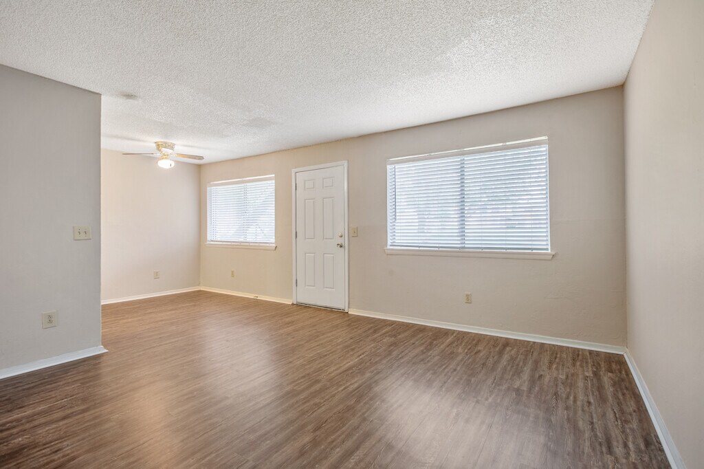 The Ridge Midwest City, OK Apartments