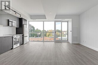 2369 Danforth Ave in Toronto, ON - Building Photo - Building Photo