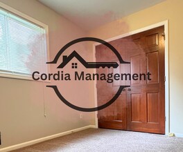 5610 Orly Terrace in College Park, GA - Building Photo - Building Photo