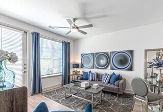 17401 W Lake Houston Pkwy in Humble, TX - Building Photo - Building Photo