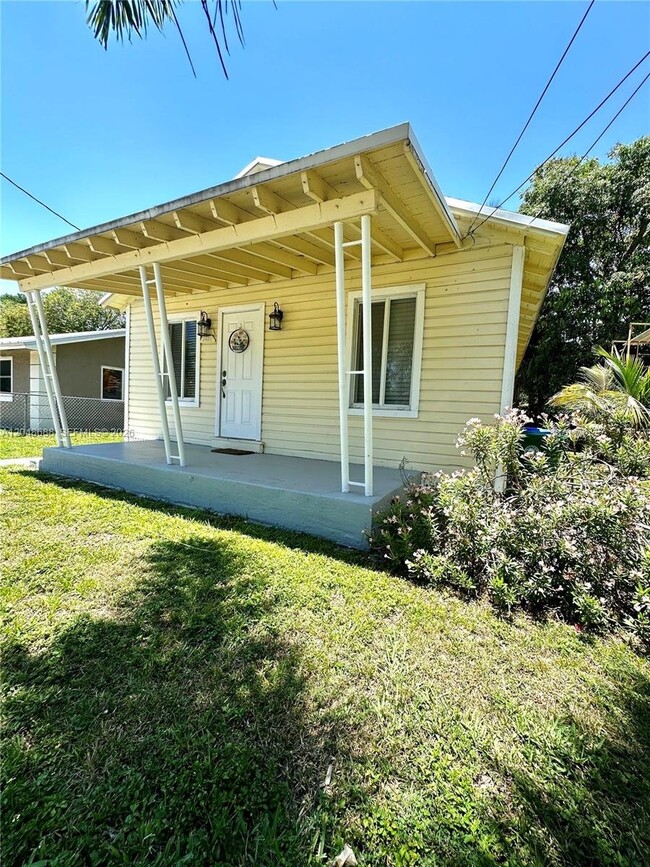 property at 3611 Oak Ave