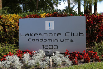 Lakeshore Club in West Palm Beach, FL - Building Photo - Building Photo