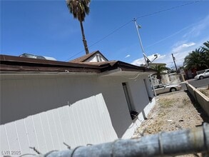 2417 St George St in North Las Vegas, NV - Building Photo - Building Photo