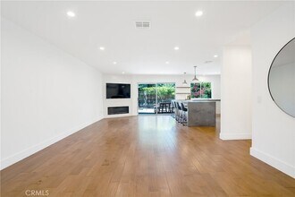 19137 Index St in Los Angeles, CA - Building Photo - Building Photo