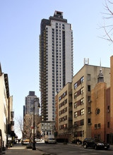 303 E 60th St in New York, NY - Building Photo - Building Photo