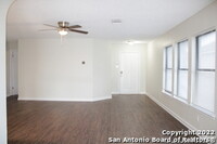 6003 Limestone Mill Dr in San Antonio, TX - Foto de edificio - Building Photo