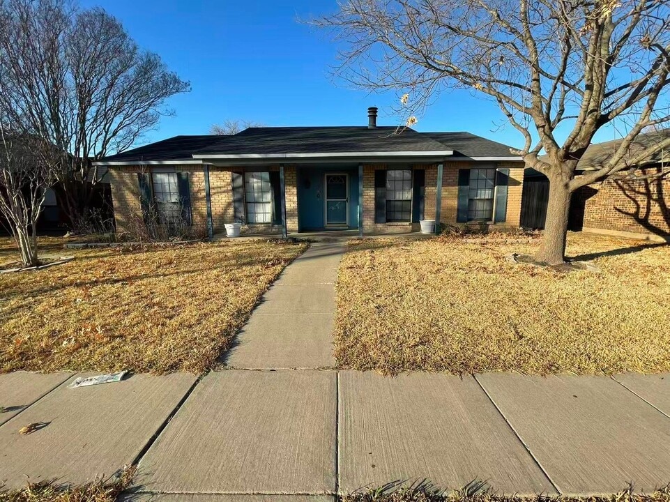 5404 N Colony Blvd in The Colony, TX - Building Photo