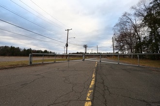 Great Pond in Windsor, CT - Building Photo - Building Photo