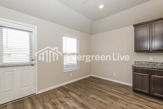 1600 Maroon Dr in El Reno, OK - Foto de edificio - Building Photo