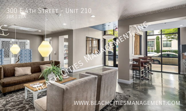 300 E 4th St in Long Beach, CA - Building Photo - Building Photo