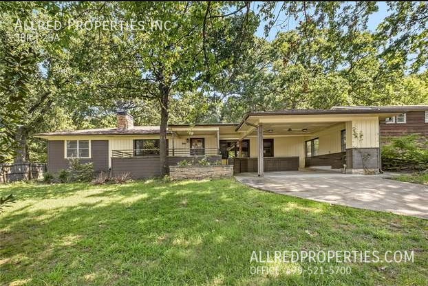 property at 1054 N Eva Ave