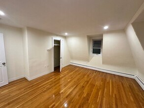 440 Newtonville Ave in Newton, MA - Building Photo - Building Photo