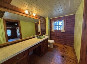 387 Schmidtzinsky Rd in Fredericksburg, TX - Building Photo - Building Photo