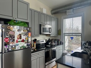 43 Kent St, Unit 3 in Somerville, MA - Foto de edificio - Building Photo