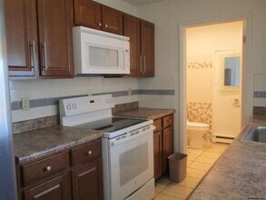 6 Hanover Dr in Delmar, NY - Building Photo - Building Photo