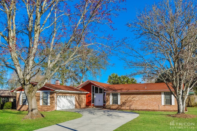 property at 2036 Pompano Pkwy