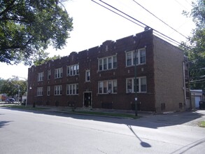 7304 S Saint Lawrence Ave in Chicago, IL - Building Photo - Building Photo