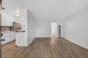 1751 Cabrillo Ave in Torrance, CA - Building Photo