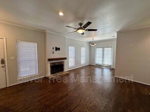 4405 Bowser Ave in Dallas, TX - Building Photo - Building Photo