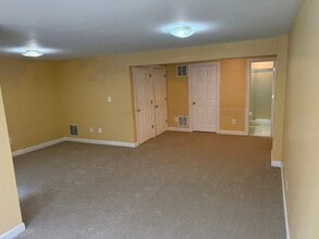 21178 Hedgerow Ter in Ashburn, VA - Building Photo - Building Photo