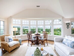 21 Secor Dr in Port Washington, NY - Building Photo - Building Photo